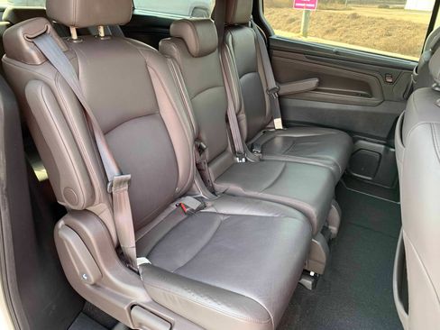 Used 2018 Honda Odyssey Elite image 6