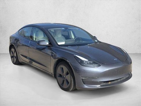 Used 2022 Tesla Model 3 image 3
