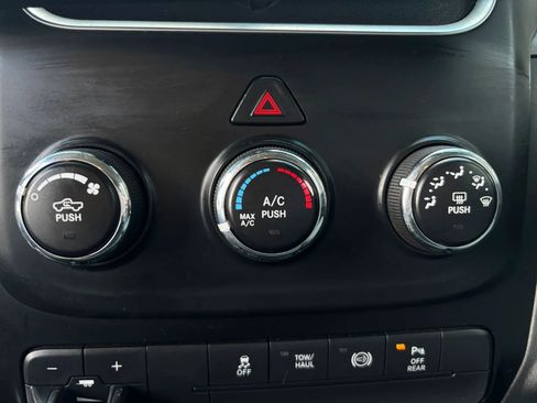 Used 2017 RAM 3500 Tradesman w/ Chrome Appearance Group image 15