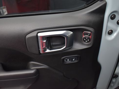 Used 2023 Jeep Wrangler Sport S image 12