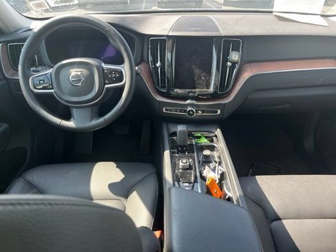 Used 2024 Volvo XC60 B5 Plus w/ Protection Package Premier AWD/4WD image 5