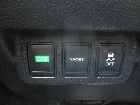 Used 2015 Nissan Sentra SV w/ Cold Weather Package image 11