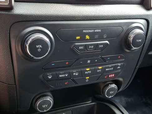 Used 2021 Ford Ranger Lariat w/ Tremor Off-Road Package AWD/4WD image 16
