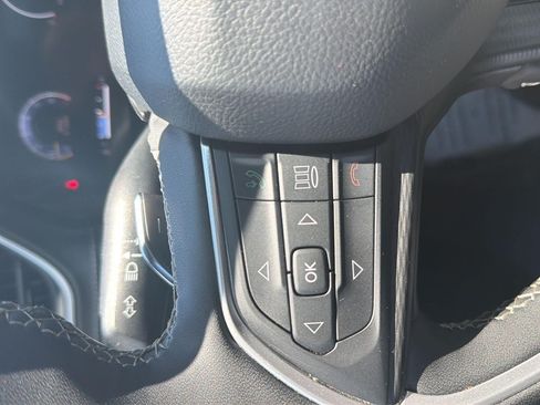 Used 2023 Jeep Grand Cherokee Altitude AWD/4WD image 16