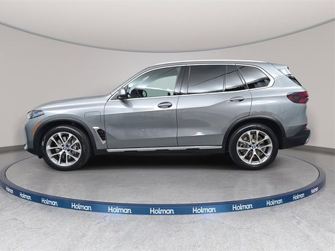 Used 2024 BMW X5 xDrive50e w/ Premium Package image 9