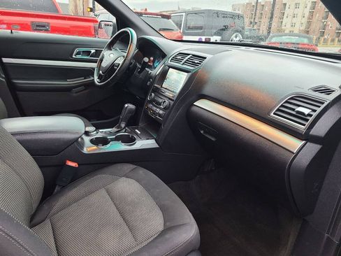 Used 2016 Ford Explorer XLT AWD/4WD image 22
