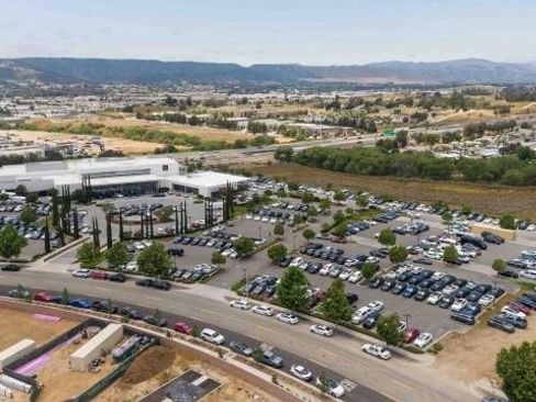 New 2026 Mercedes-Benz GLB 35 AMG 4MATIC image 41