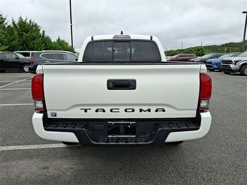 Certified 2022 Toyota Tacoma SR image 5