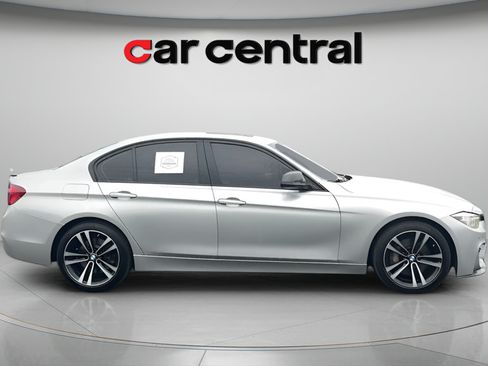Used 2018 BMW 340i xDrive Sedan w/ Premium Package AWD/4WD image 7