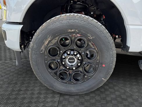 New 2026 Ford F250 Lariat w/ Black Appearance Package image 16