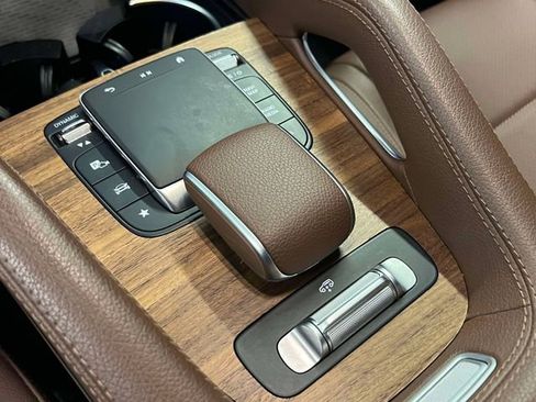 Certified 2024 Mercedes-Benz GLS 450 4MATIC image 32