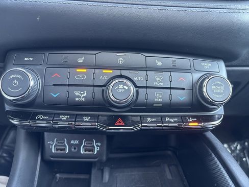 Used 2022 Dodge Durango GT image 32