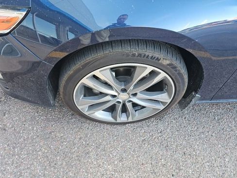 Used 2021 Chevrolet Malibu Premier FWD image 11