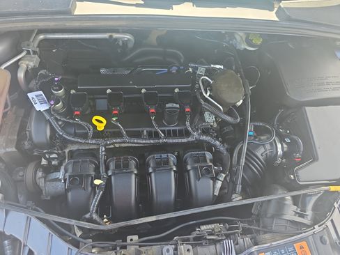 Used 2014 Ford Focus SE FWD image 28