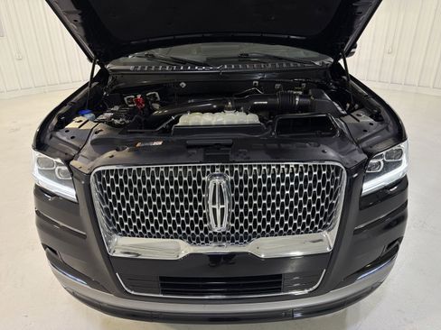 Used 2023 Lincoln Navigator Reserve AWD/4WD image 32