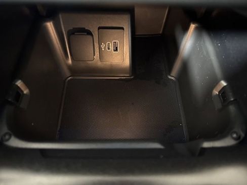 Certified 2025 Ford Explorer Active AWD/4WD image 17