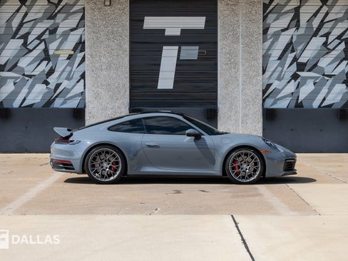 Used 2024 Porsche 911 Carrera 4S w/ Sport Package AWD/4WD image 17