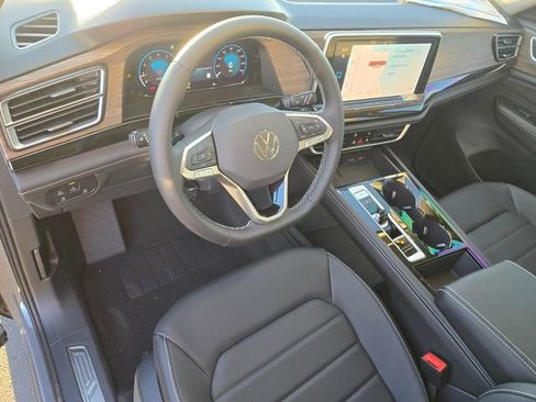 New 2026 Volkswagen Atlas SEL image 5