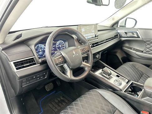 Used 2023 Mitsubishi Outlander SEL image 20