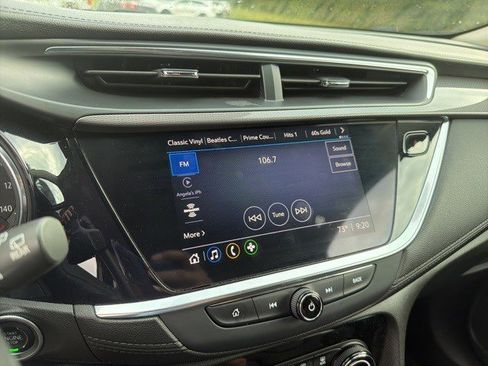 Used 2021 Buick Encore GX Preferred w/ Cold Weather Comfort Package image 4