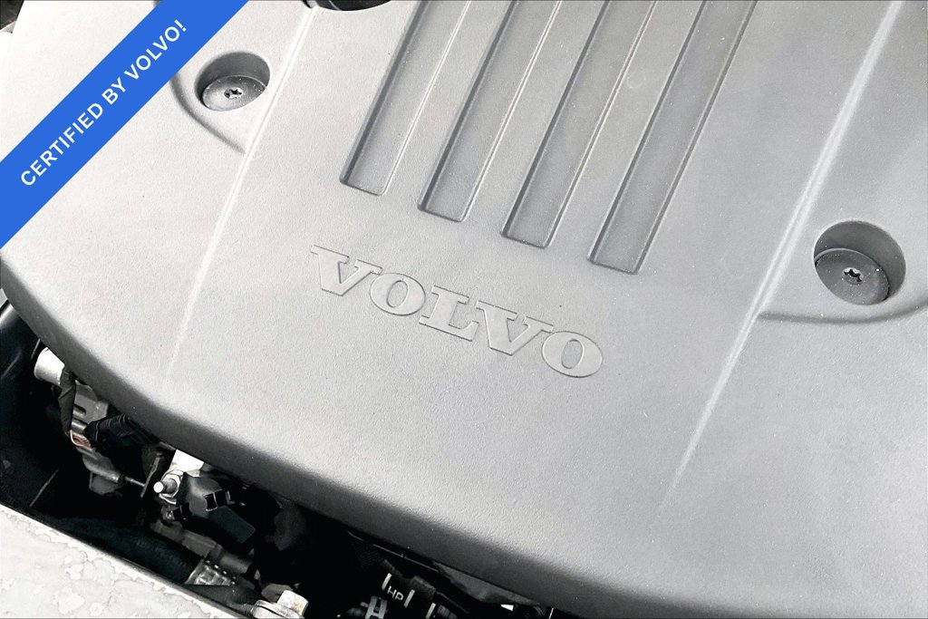Used 2025 Volvo XC60 B5 Plus AWD/4WD image 43