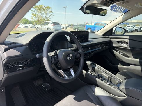 Certified 2025 Honda Accord Touring image 11