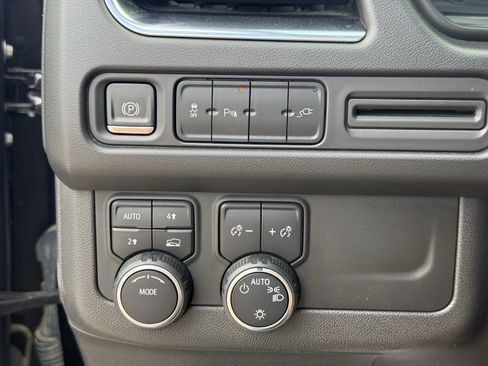 Used 2021 Chevrolet Tahoe RST AWD/4WD image 25