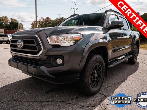 Certified 2022 Toyota Tacoma SR5 image 3