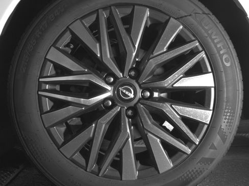 Used 2025 Nissan Altima 2.5 SV image 14