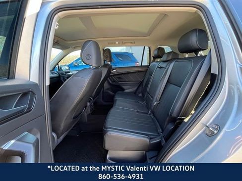 Certified 2023 Volkswagen Tiguan SE w/ Panoramic Sunroof Package image 11