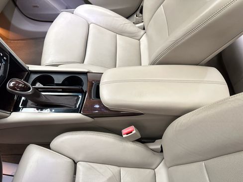 Used 2013 Cadillac XTS Luxury w/ Driver Awareness Package AWD/4WD image 38
