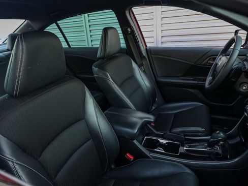 Used 2016 Honda Accord Sport image 20