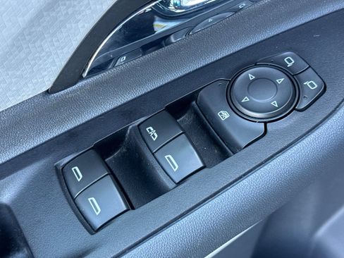 Used 2017 Chevrolet Bolt LT FWD image 13