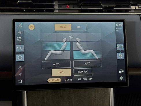 New 2025 Land Rover Range Rover SV image 17