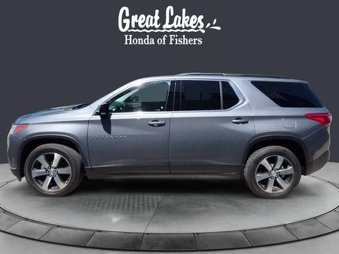 Used 2019 Chevrolet Traverse LT w/ LT Premium Package FWD image 2