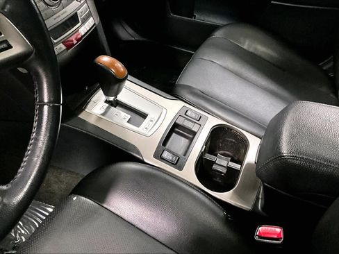Used 2013 Subaru Outback 2.5i Limited image 16