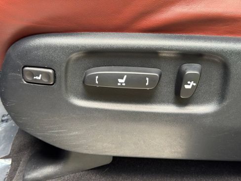 Used 2021 Lexus LX 570 4WD w/ Sport Package image 20