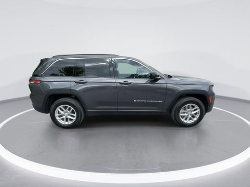 Used 2025 Jeep Grand Cherokee Laredo X AWD/4WD image 22