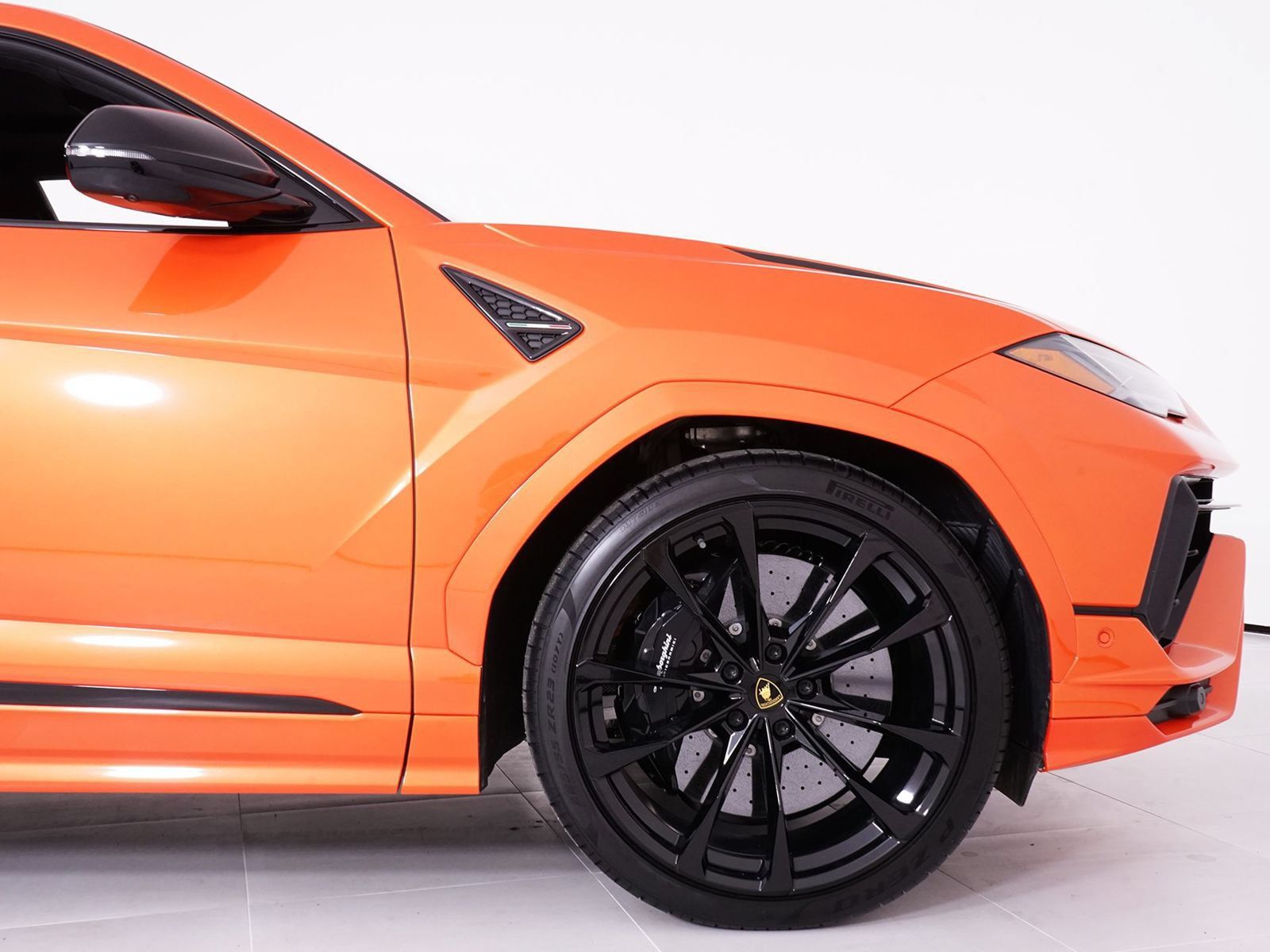 Used 2024 Lamborghini Urus S AWD/4WD image 16