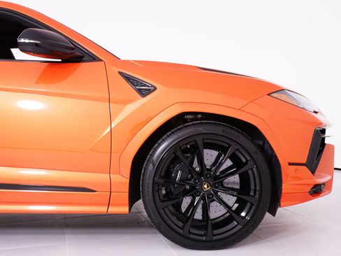 Used 2024 Lamborghini Urus S AWD/4WD image 16