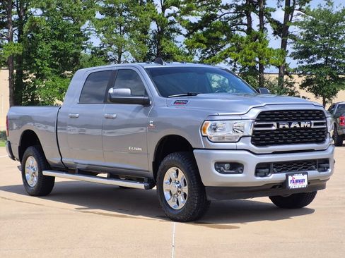 Used 2022 RAM 2500 Big Horn AWD/4WD image 3