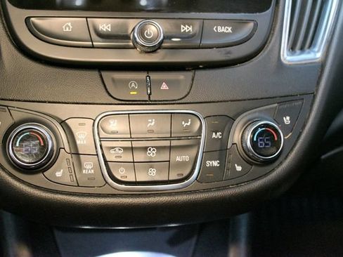 Used 2023 Chevrolet Malibu LT w/ Driver Confidence Package FWD image 24