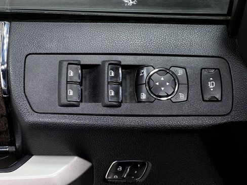 Used 2017 Ford F350 Lariat w/ Lariat Ultimate Package image 18