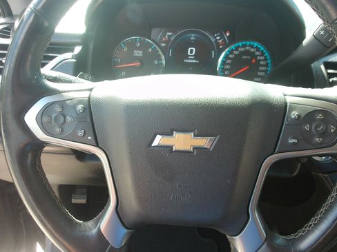 Used 2018 Chevrolet Suburban Premier RWD image 13