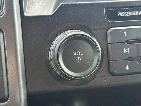 Used 2020 Ford F150 XLT image 31