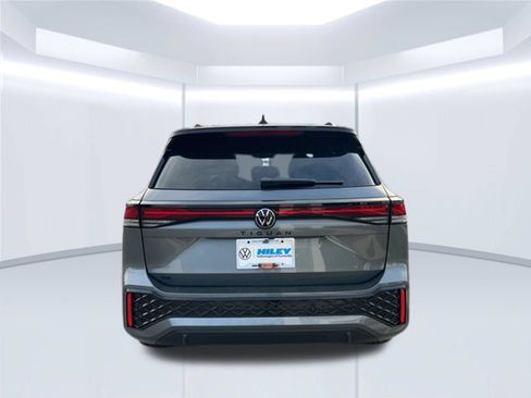 New 2026 Volkswagen Tiguan SE R-Line FWD image 4