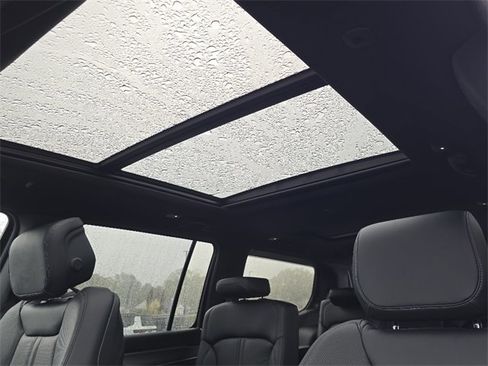 New 2025 Jeep Wagoneer Series II image 13