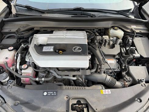 Used 2019 Lexus UX 250h image 18