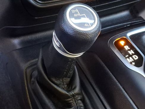 Used 2022 Jeep Wrangler Sport image 23