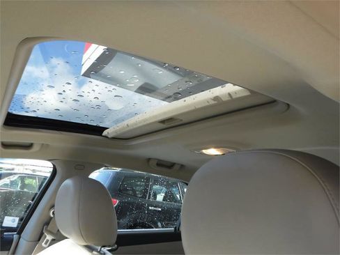 Used 2010 Chevrolet Impala LT w/ Luxury Edition Package image 8